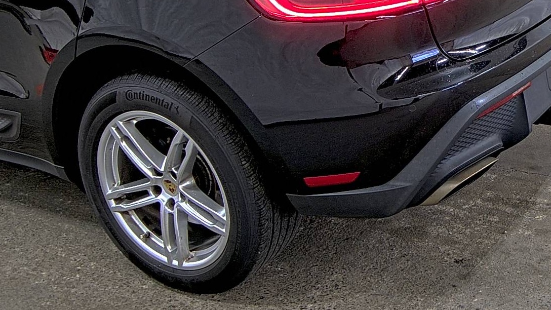 2022 Porsche Macan Base AWD