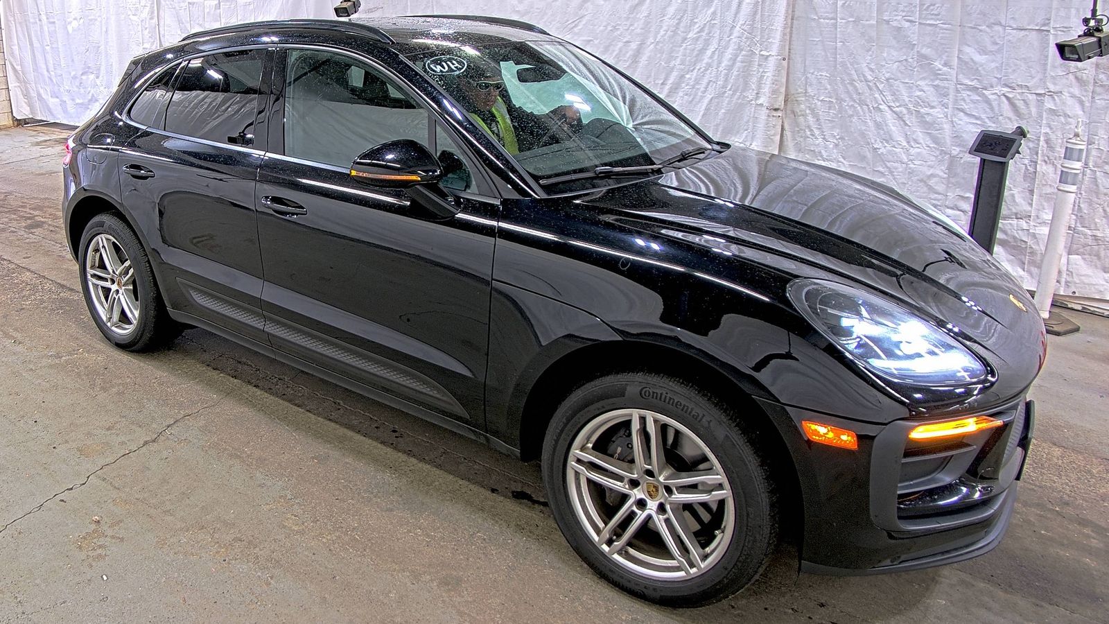 2022 Porsche Macan Base AWD