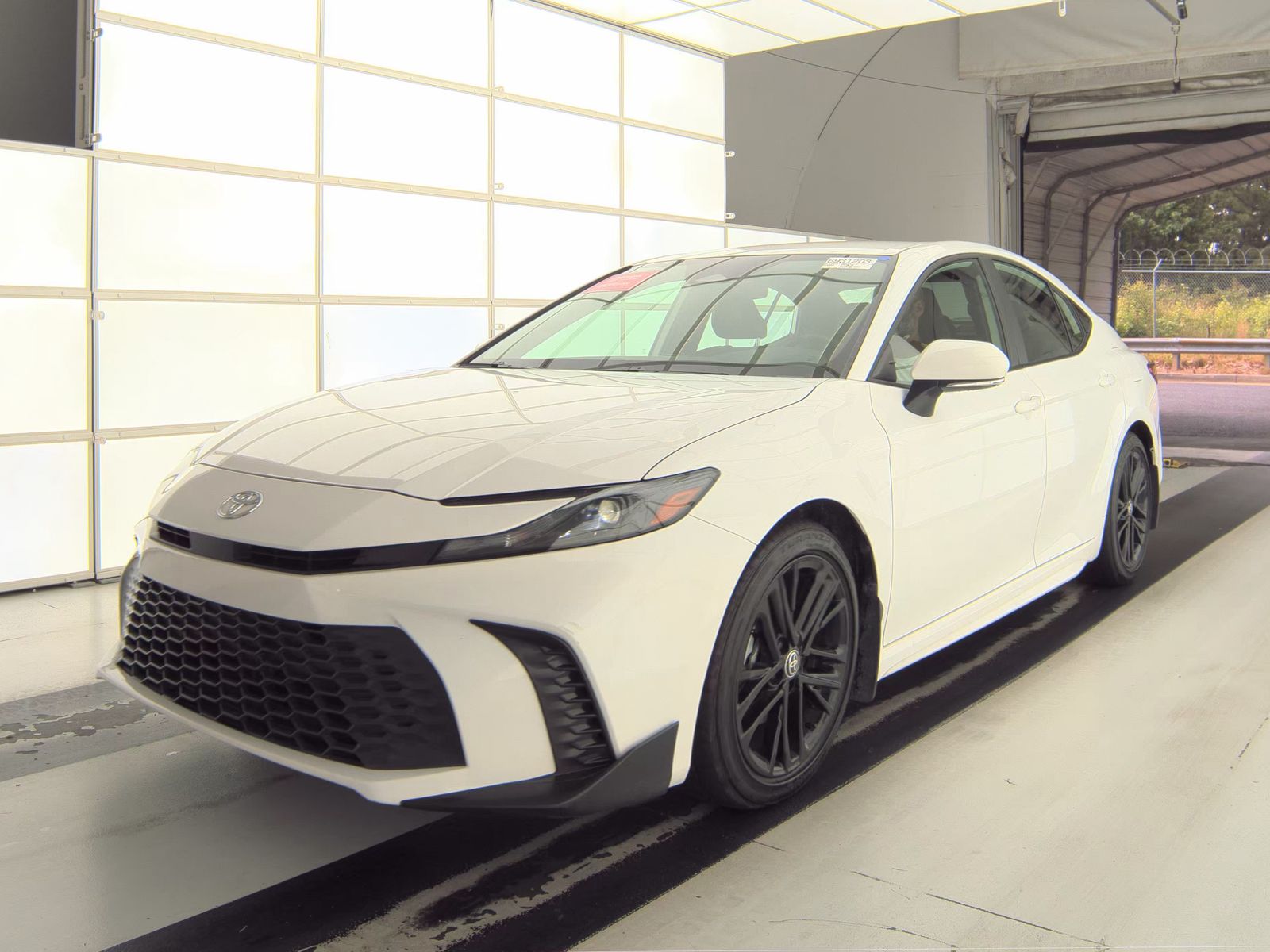 TOYOTA CAMRY - 1