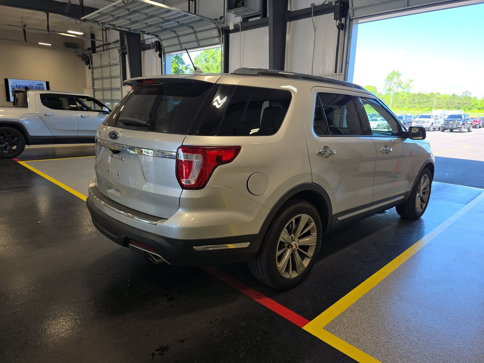 FORD EXPLORER - 5