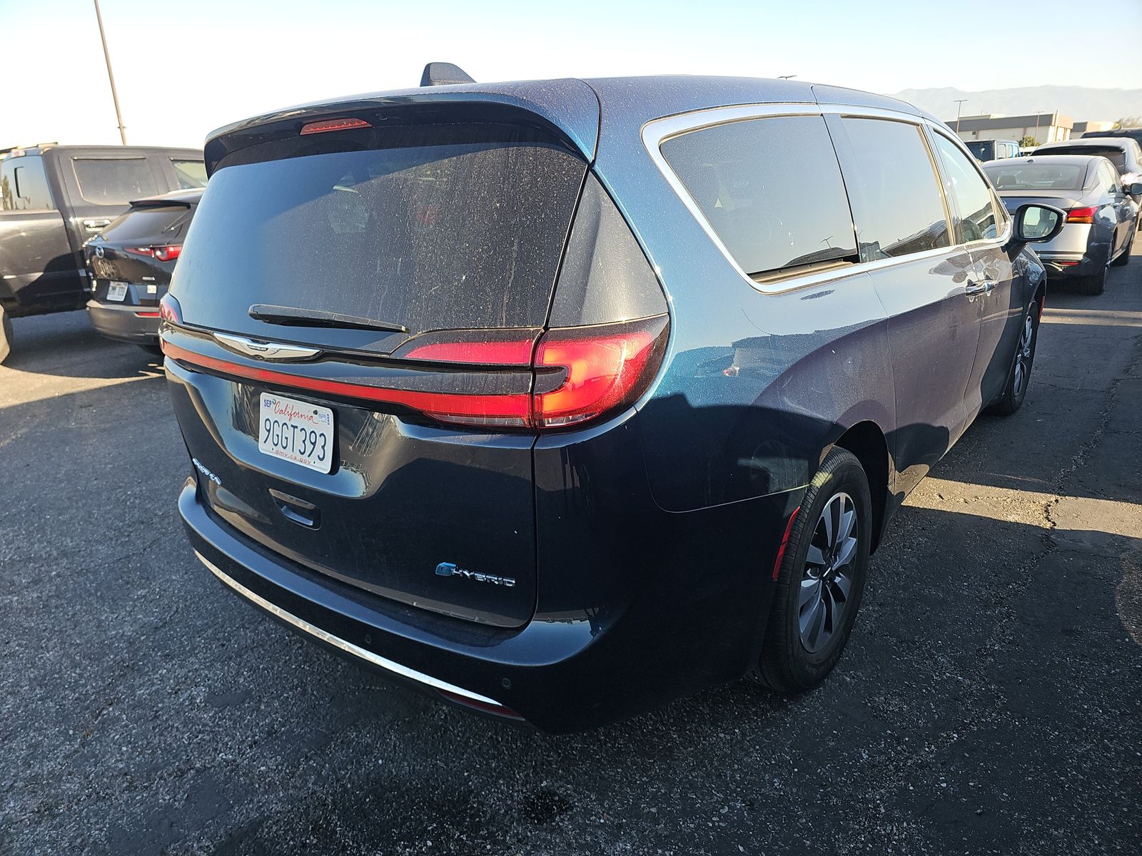 2023 Chrysler Pacifica Hybrid Touring L FWD