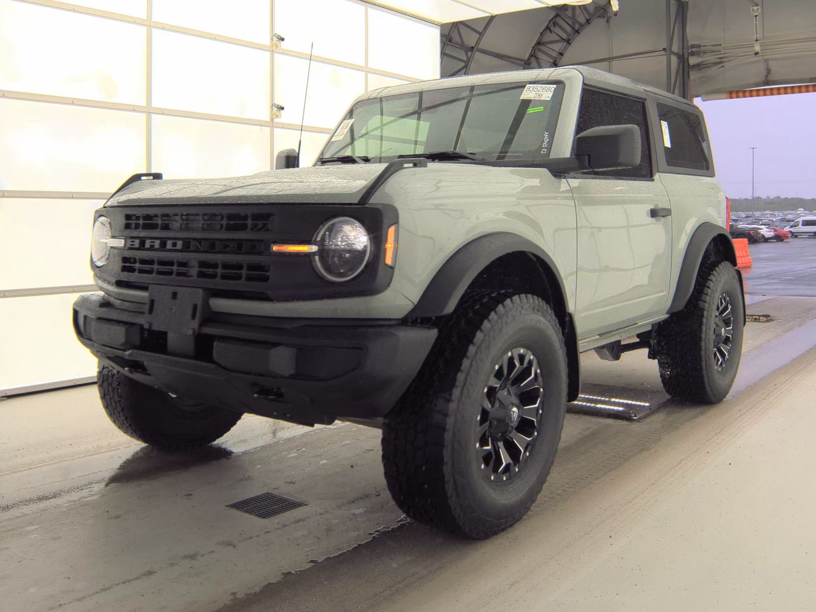 FORD BRONCO - 1