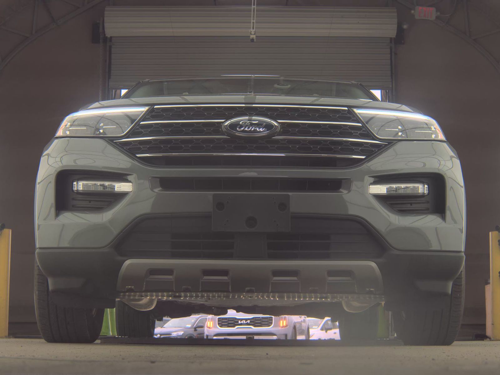 FORD EXPLORER - 4