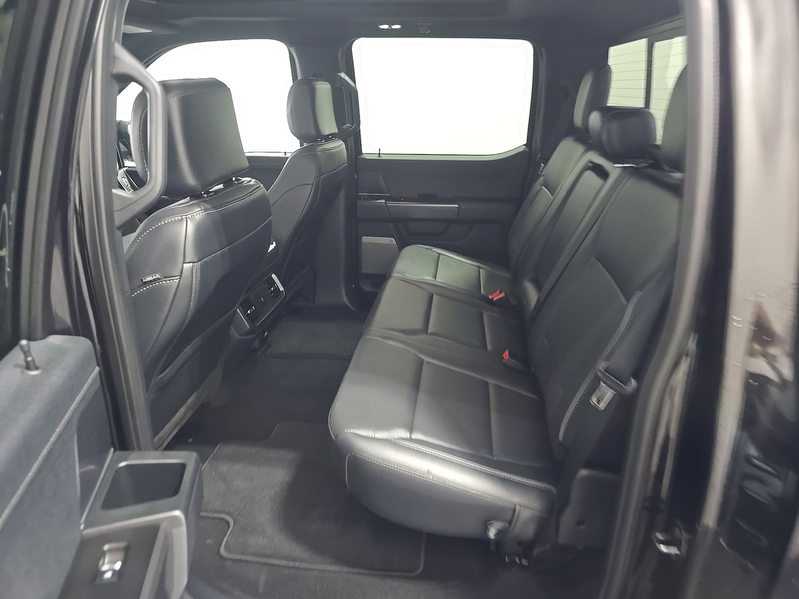 2025 Ford F-150 Lariat AWD