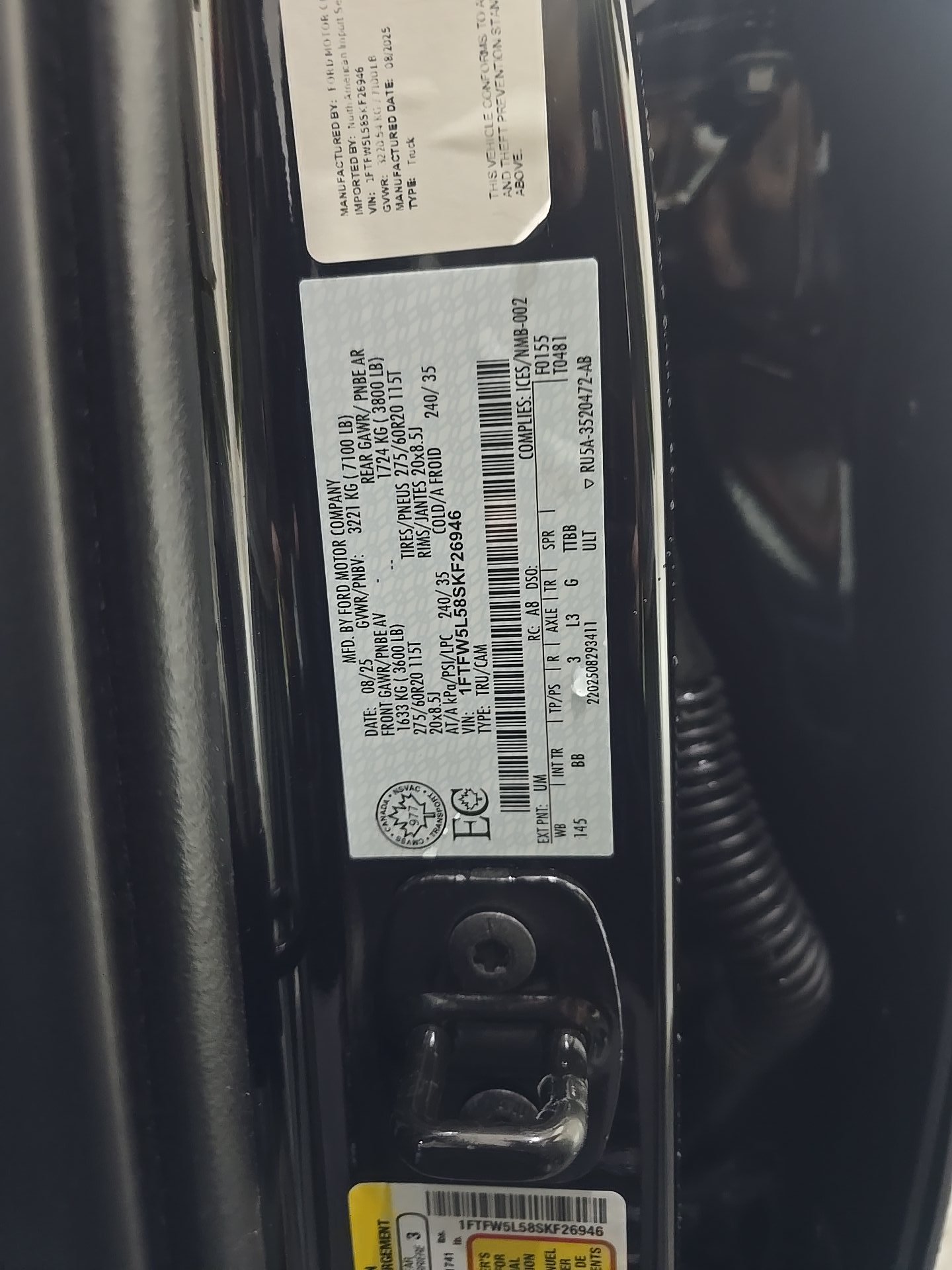 2025 Ford F-150 Lariat AWD
