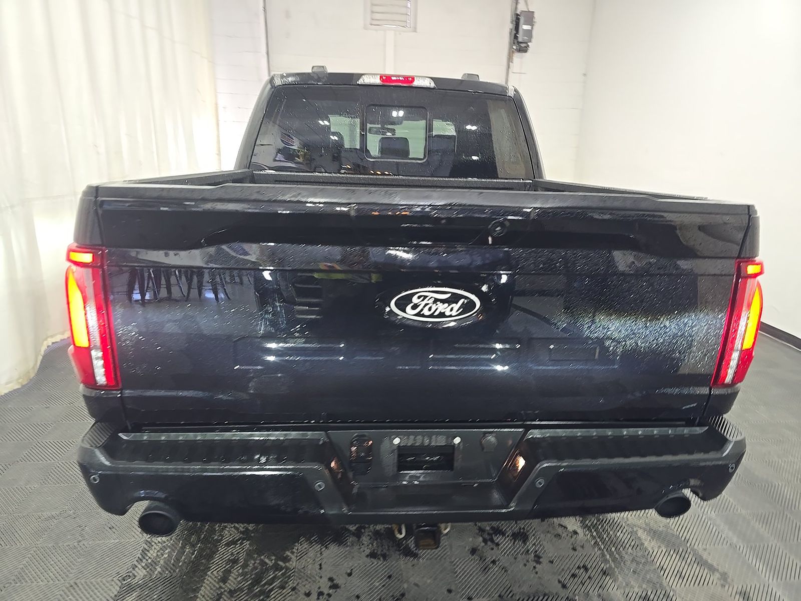 2025 Ford F-150 Lariat AWD