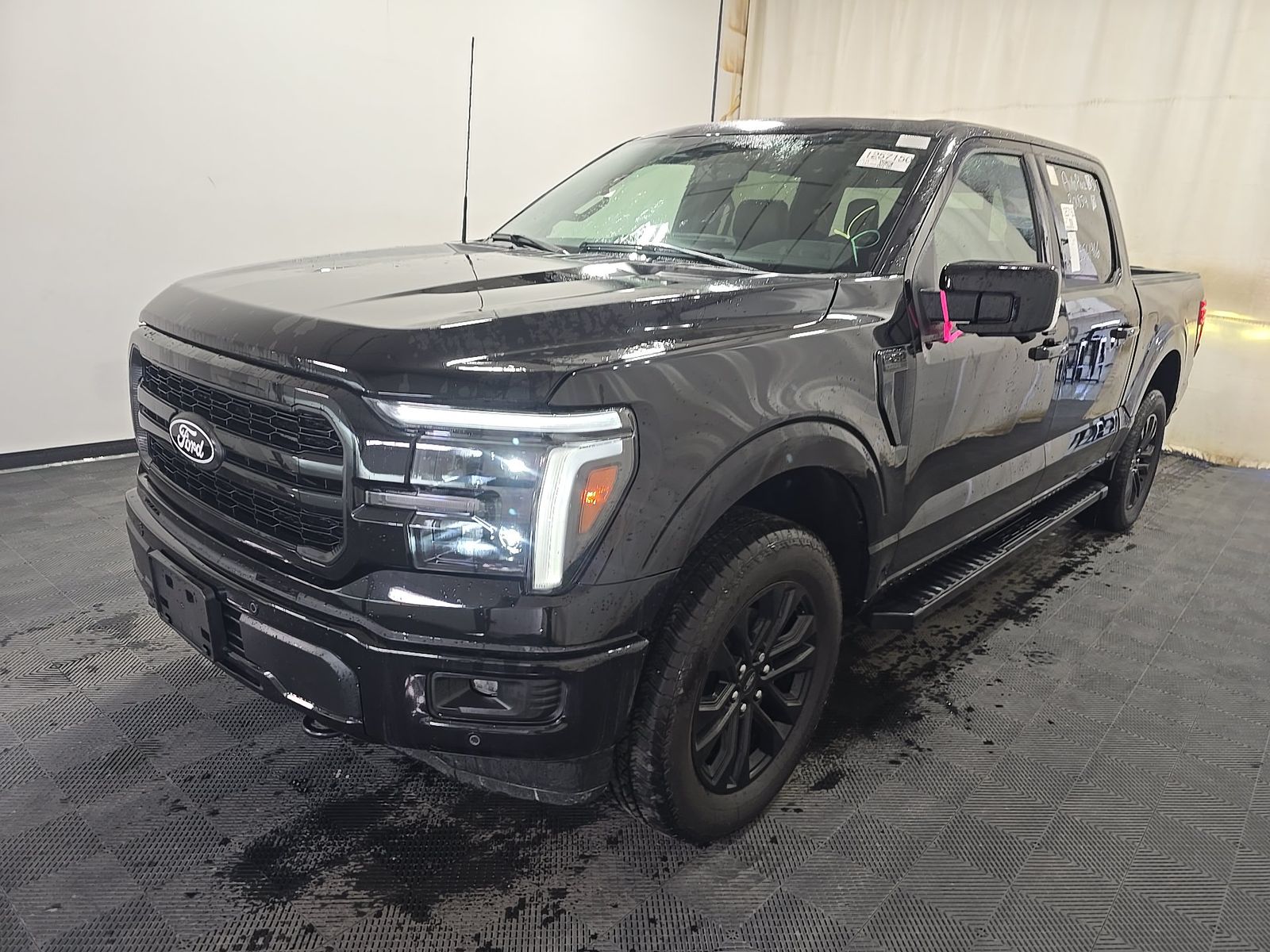 2025 Ford F-150 Lariat AWD