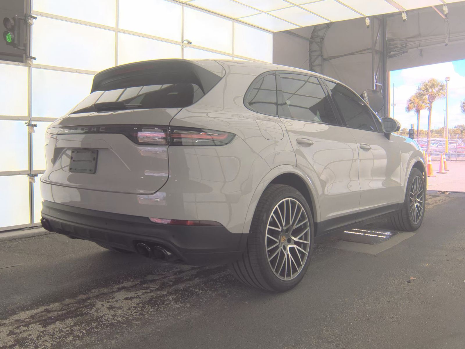 PORSCHE CAYENNE - 6