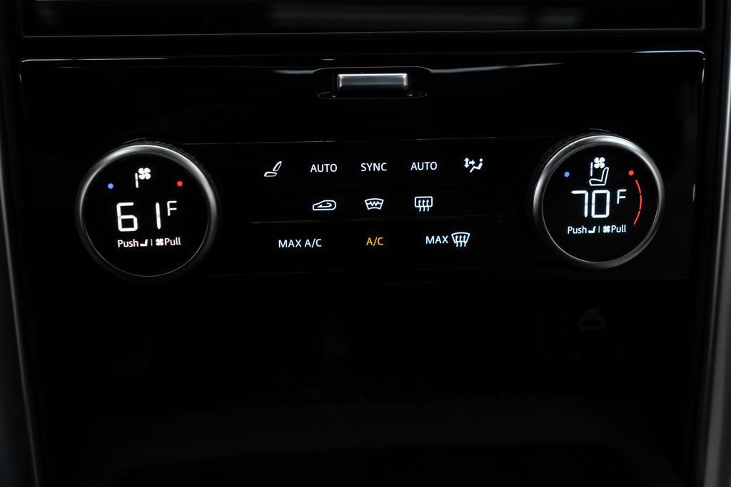 2024 Land Rover Discovery Dynamic SE AWD