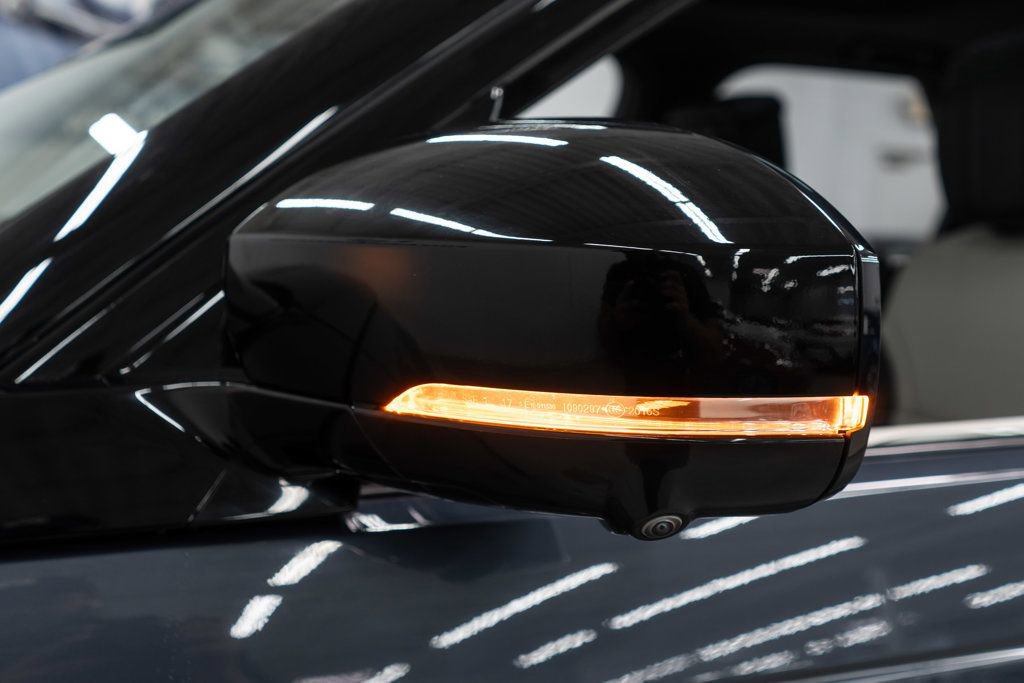 2024 Land Rover Discovery Dynamic SE AWD