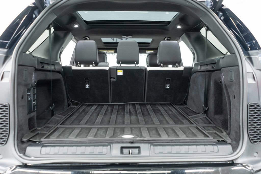 2024 Land Rover Discovery Dynamic SE AWD