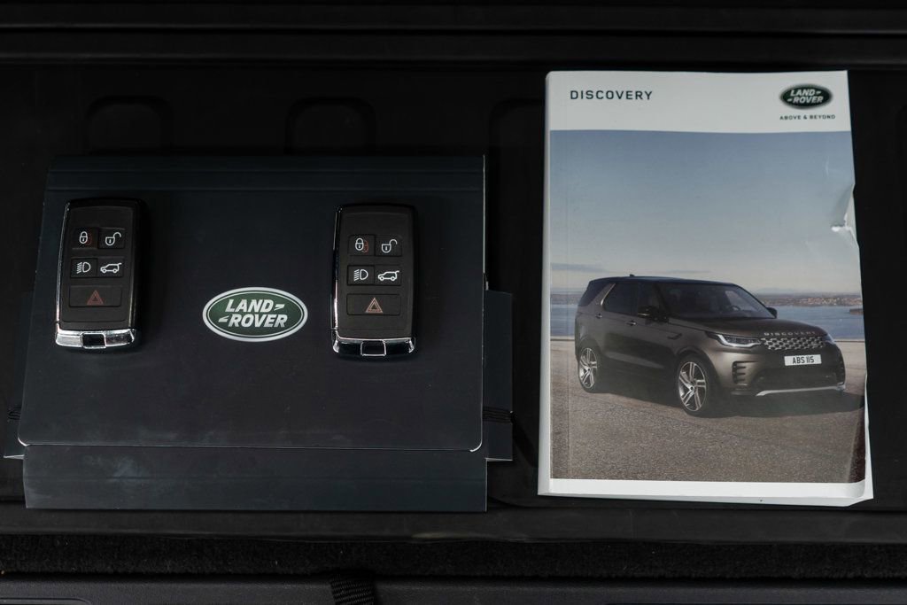 2024 Land Rover Discovery Dynamic SE AWD