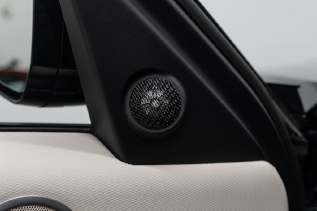 2024 Land Rover Discovery Dynamic SE AWD