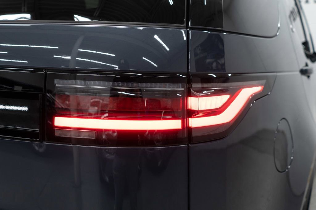 2024 Land Rover Discovery Dynamic SE AWD