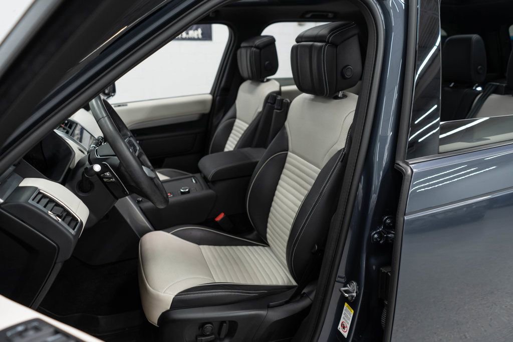 2024 Land Rover Discovery Dynamic SE AWD