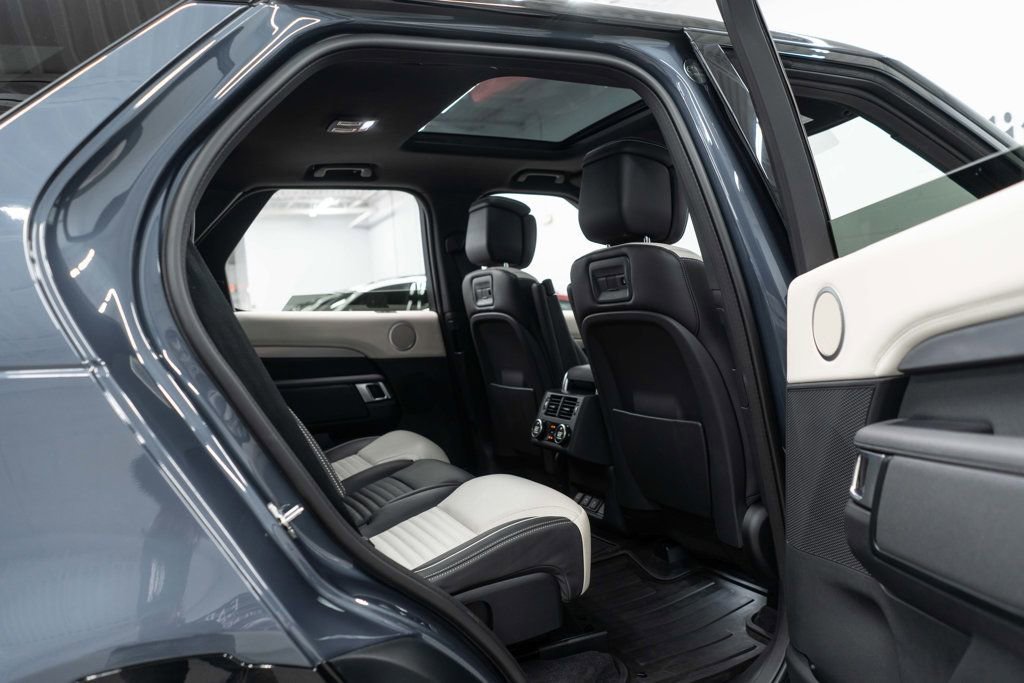 2024 Land Rover Discovery Dynamic SE AWD