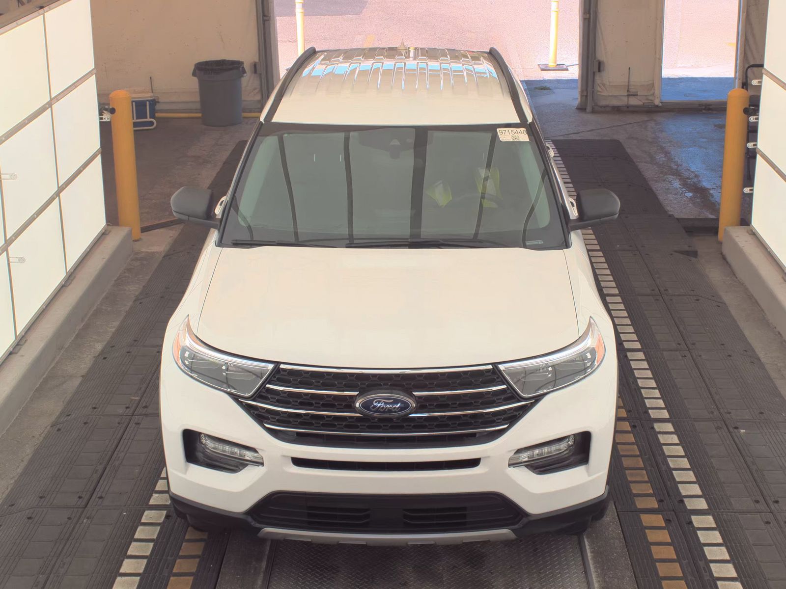 FORD EXPLORER - 3
