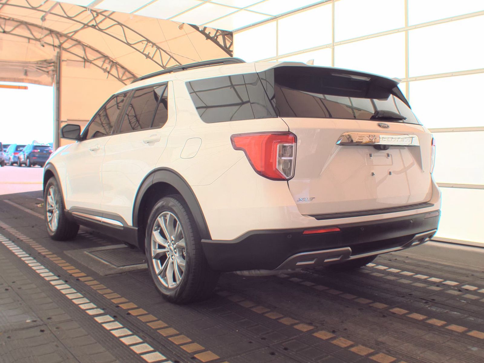 FORD EXPLORER - 9
