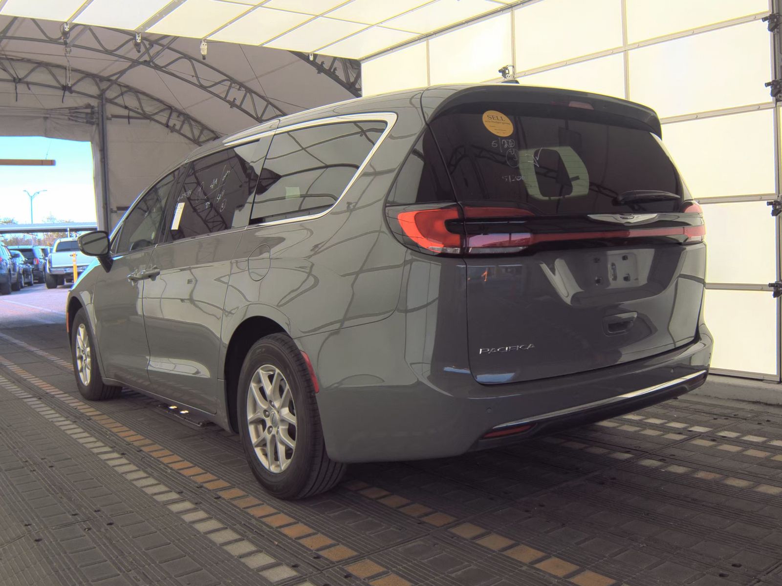 2025 Chrysler Pacifica Select FWD