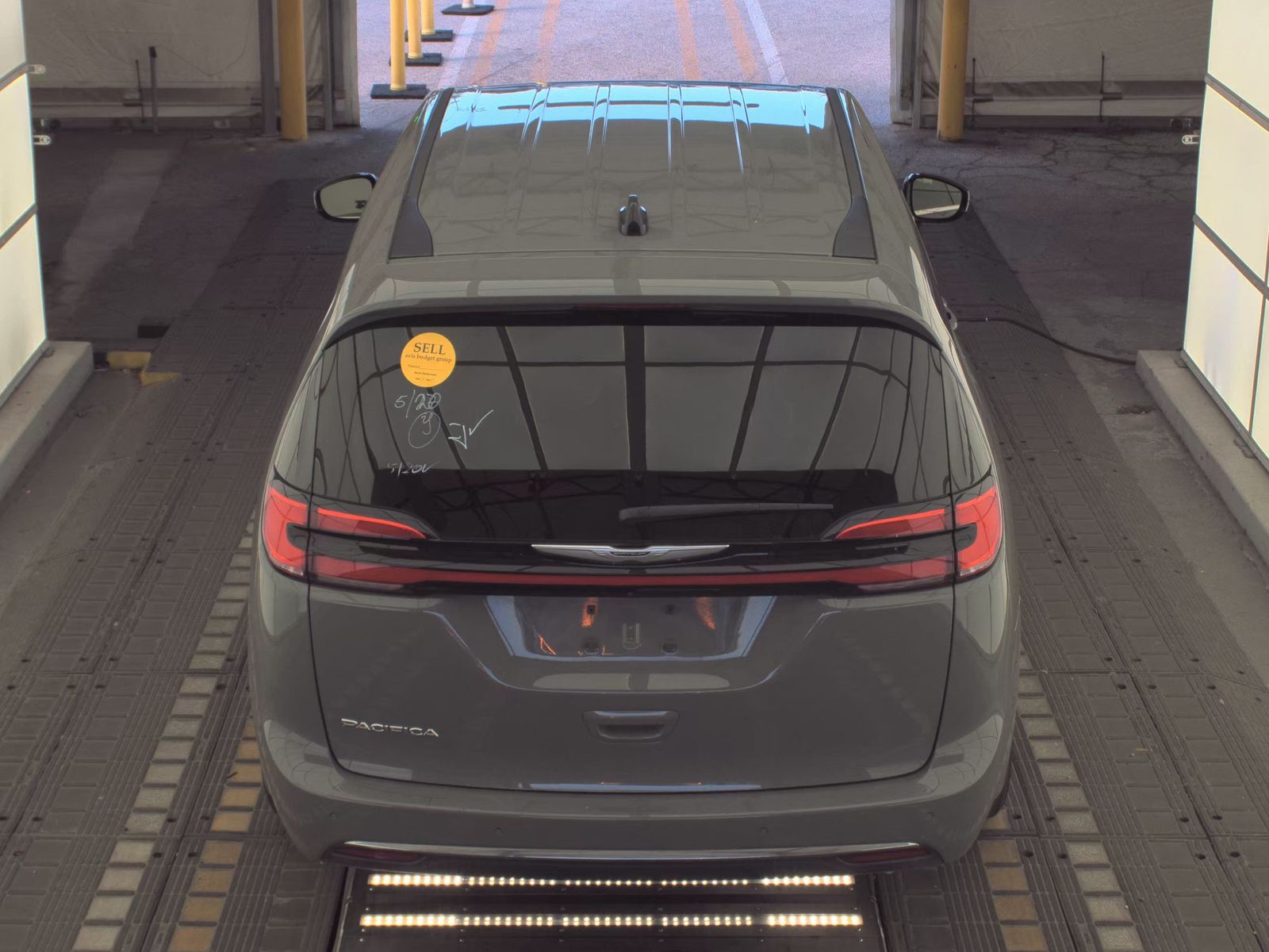 2025 Chrysler Pacifica Select FWD