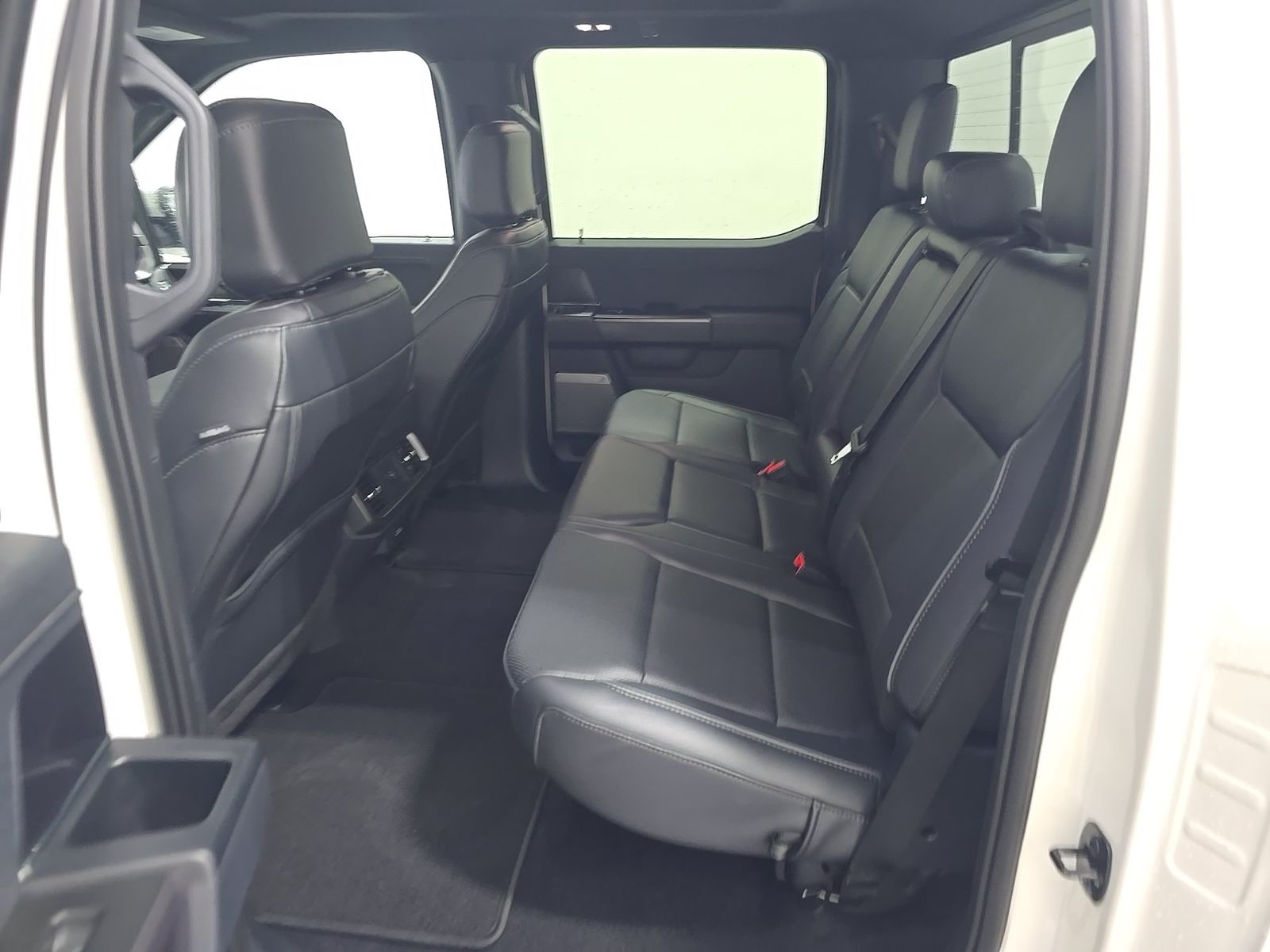 2026 Ford F-150 Hybrid Lariat AWD