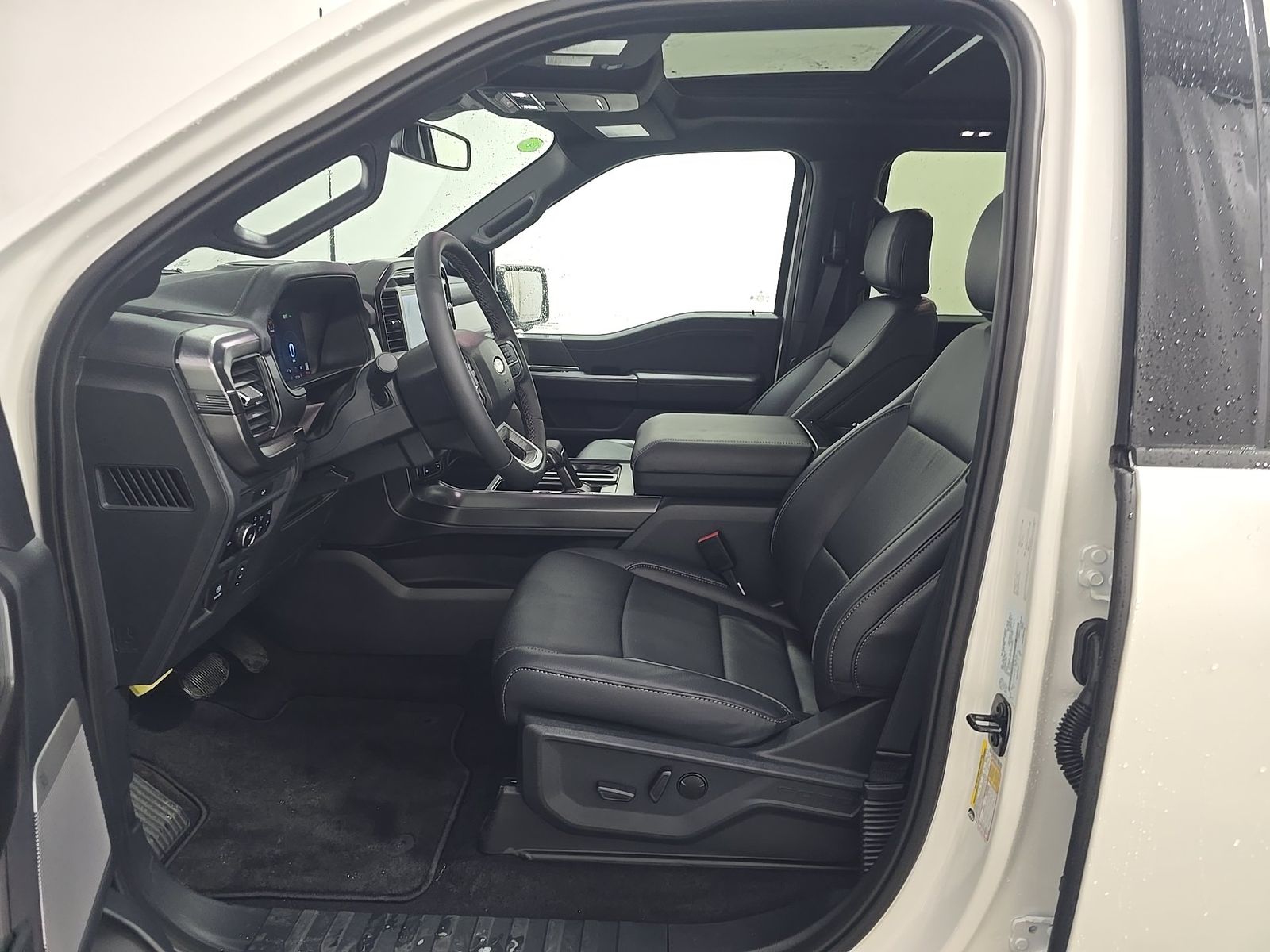 2026 Ford F-150 Hybrid Lariat AWD