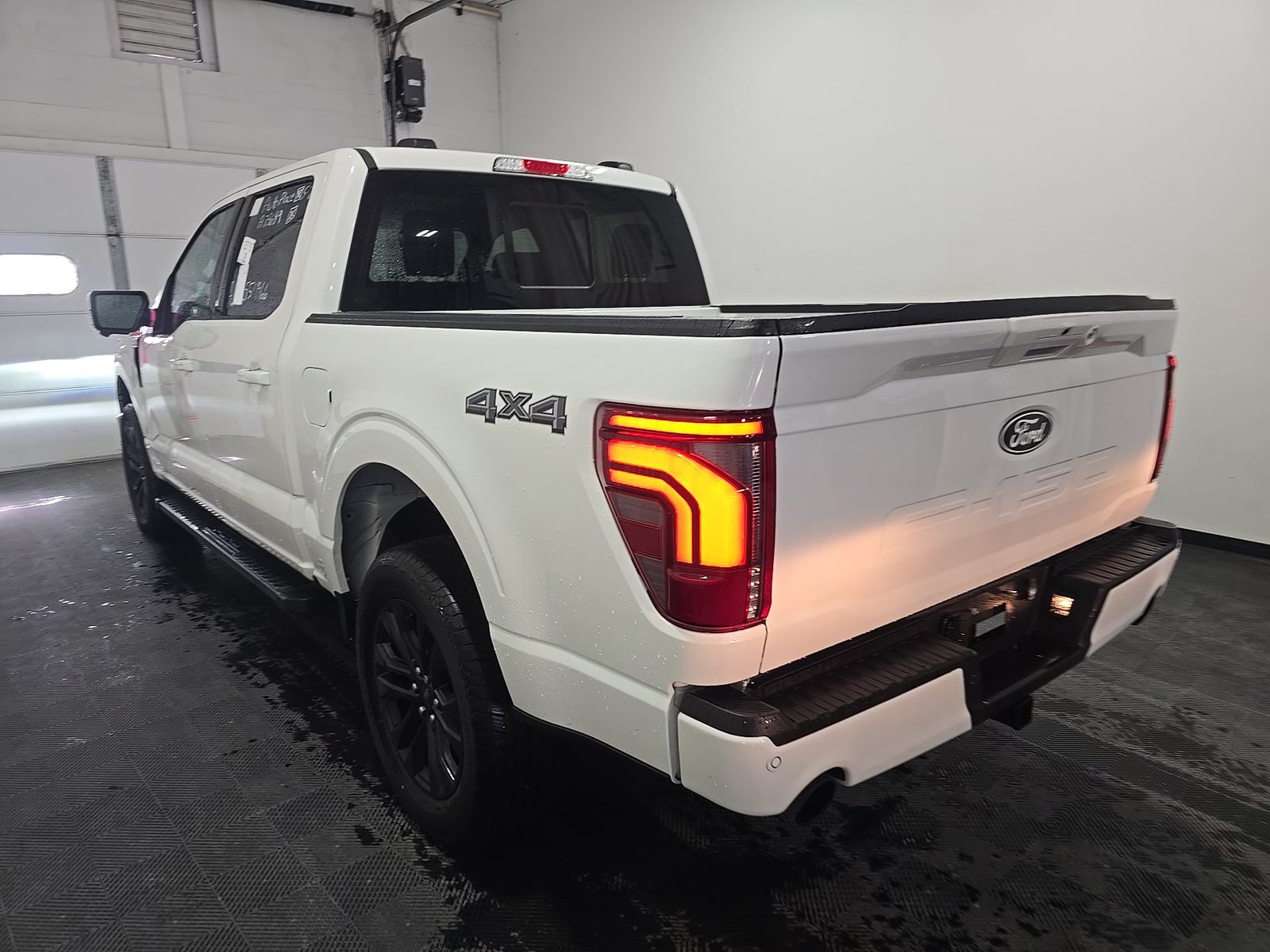 2026 Ford F-150 Hybrid Lariat AWD