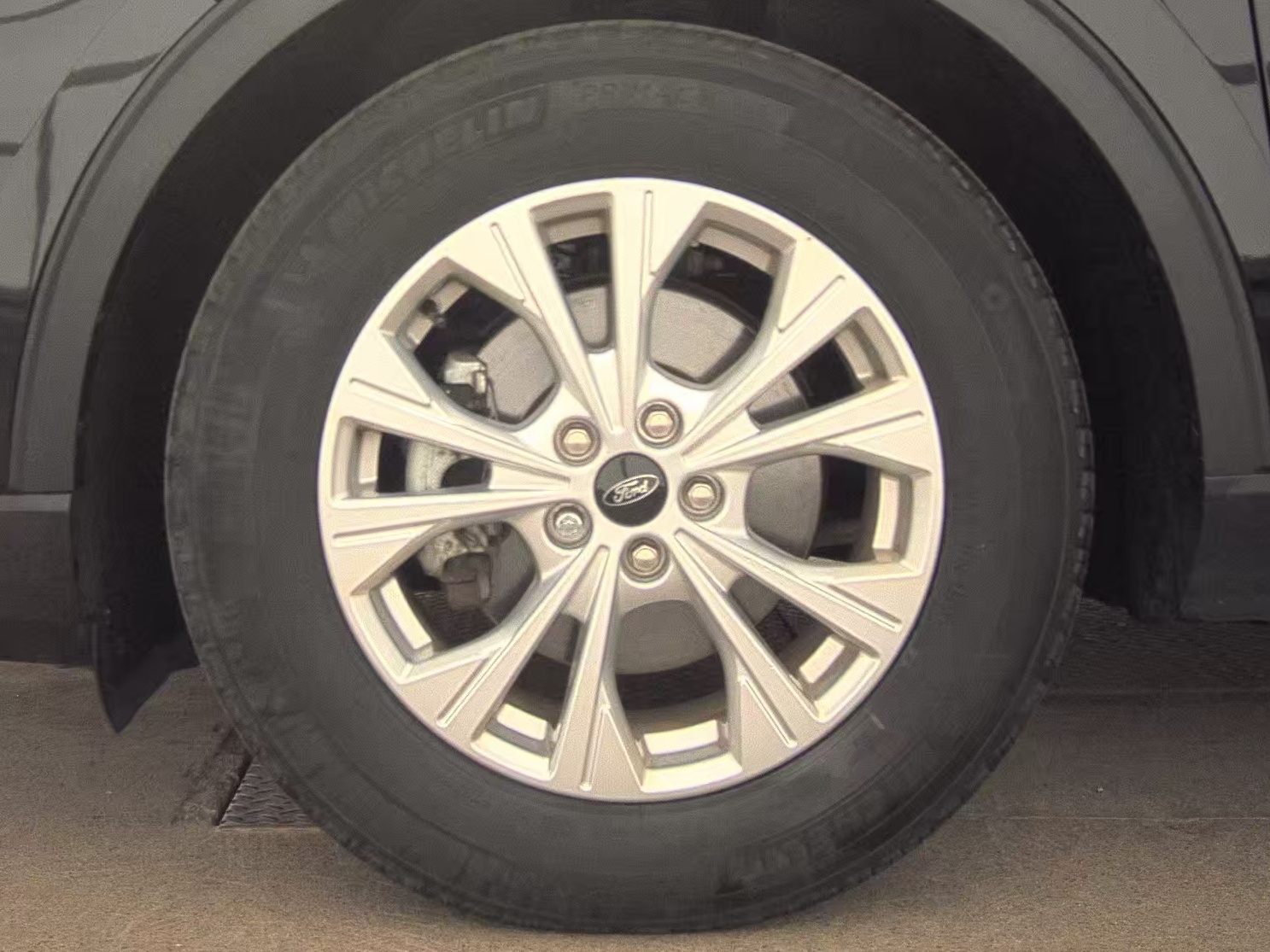 FORD ESCAPE - 10