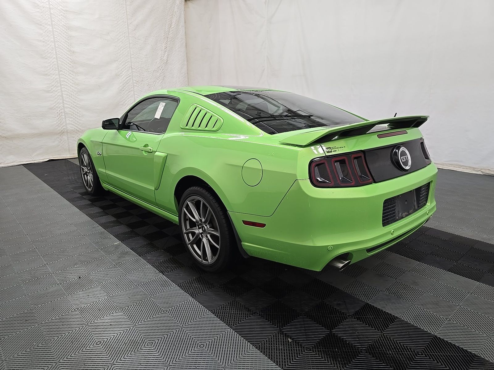 FORD MUSTANG - 7
