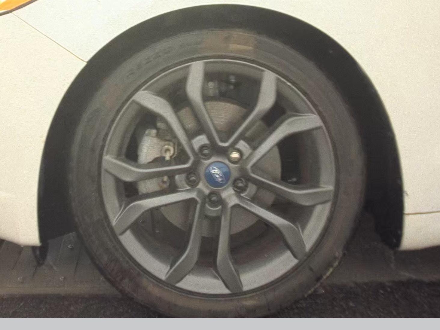 FORD FUSION - 10