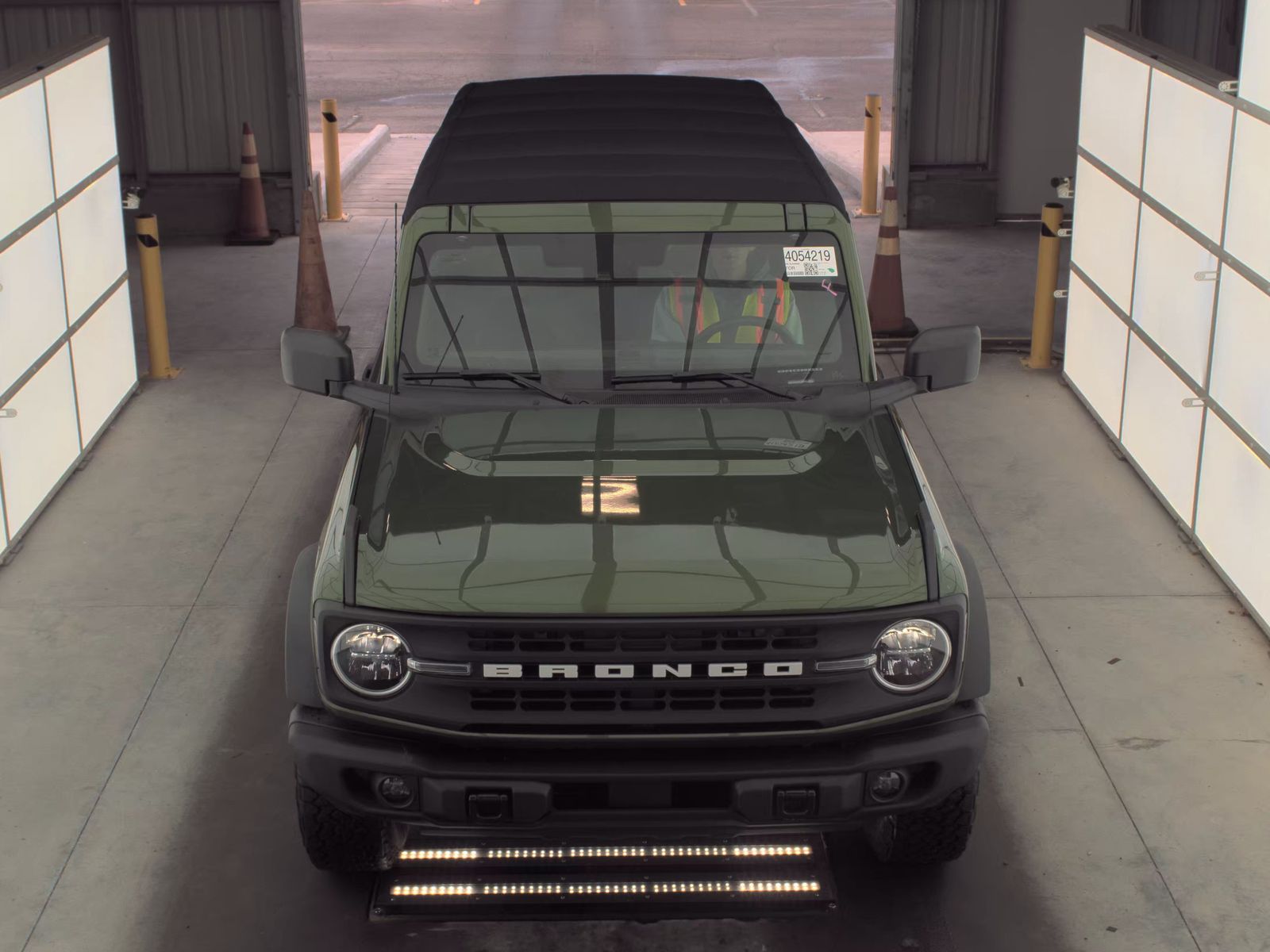 FORD BRONCO - 3