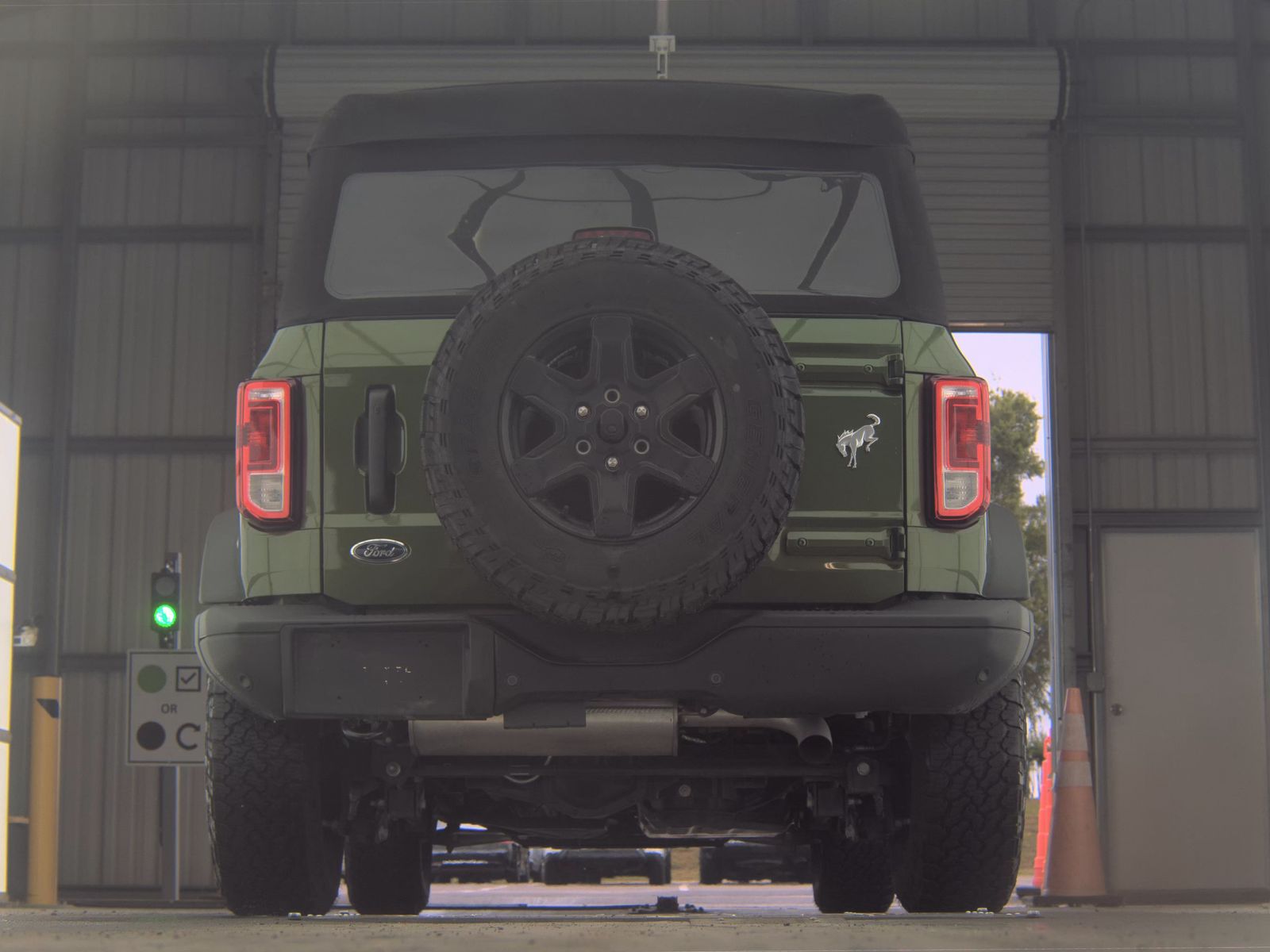 FORD BRONCO - 8