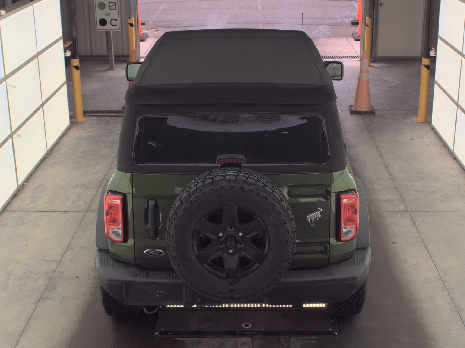 FORD BRONCO - 7