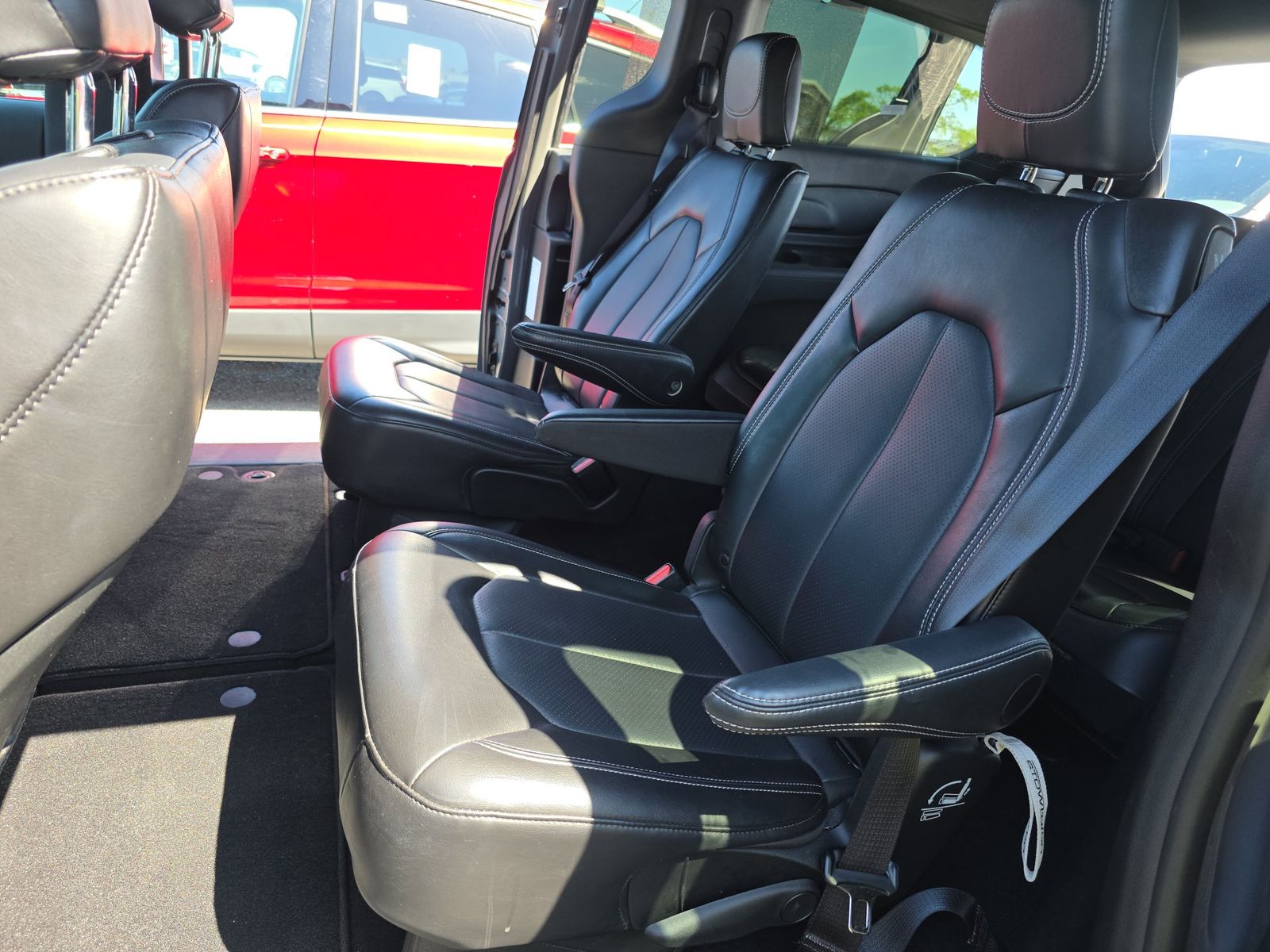 2025 Chrysler Pacifica Select FWD