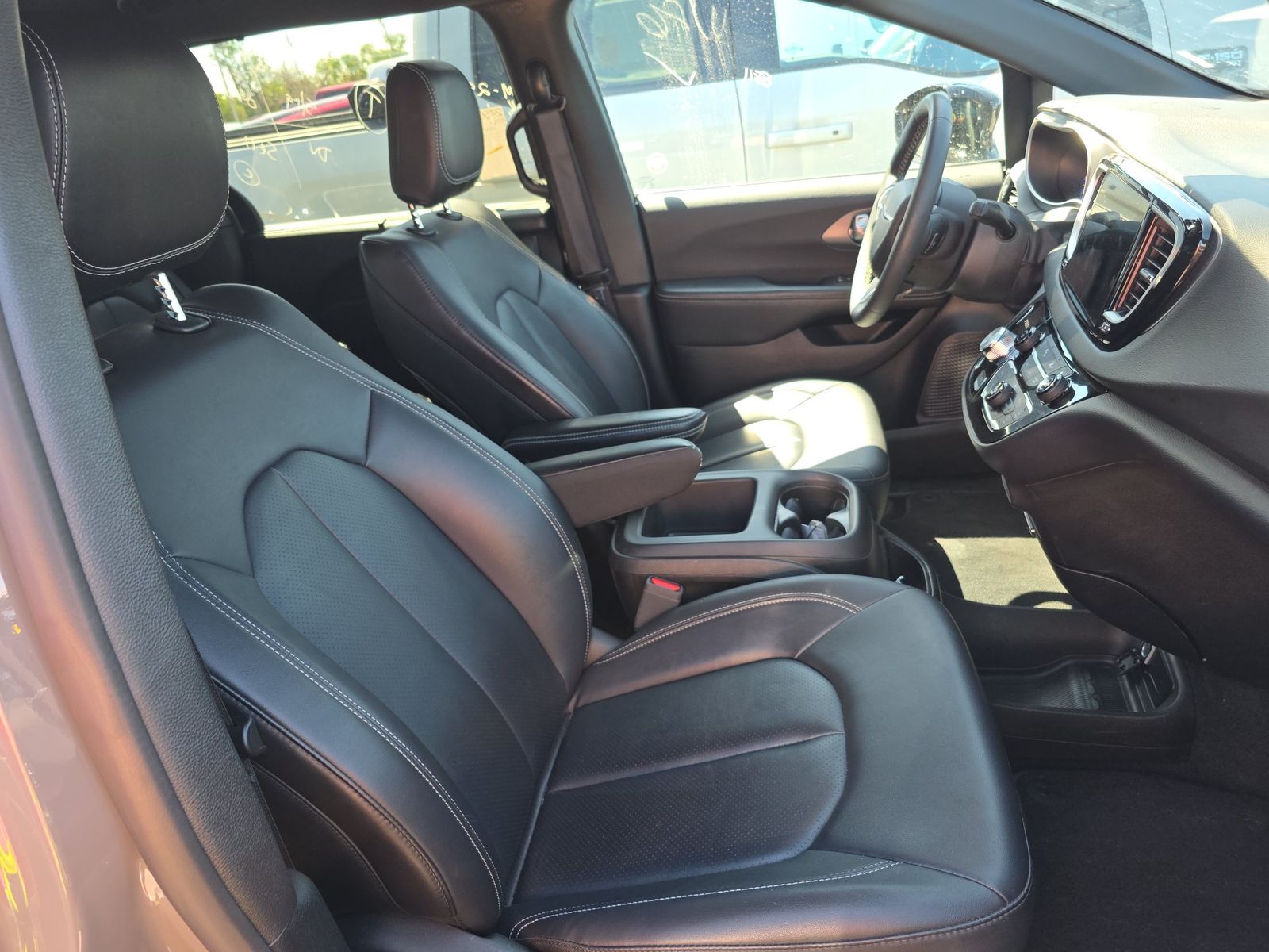 2025 Chrysler Pacifica Select FWD
