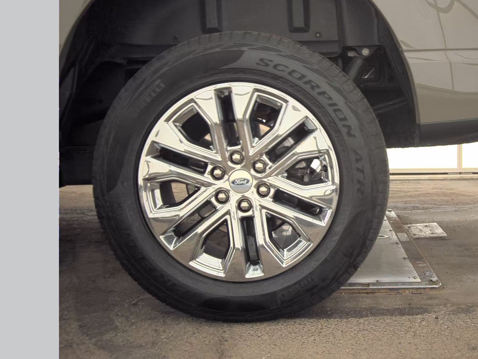 2025 Ford F-150 Hybrid XLT AWD