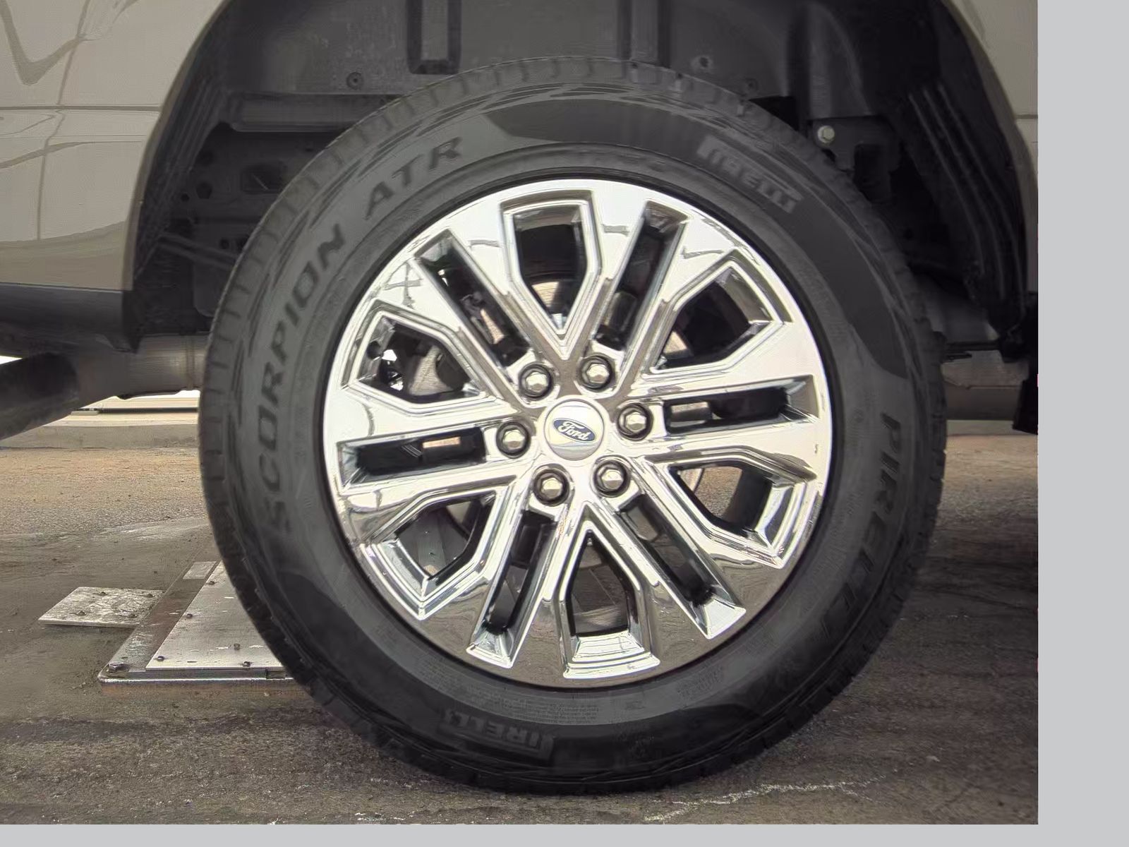 2025 Ford F-150 Hybrid XLT AWD