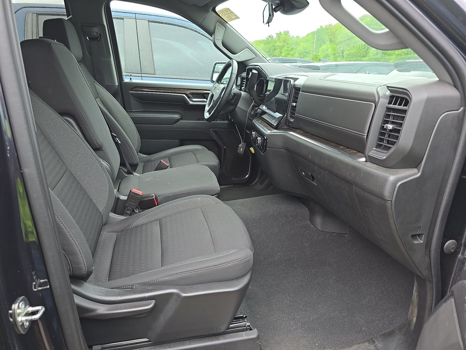 2023 Chevrolet Silverado 1500 LT AWD