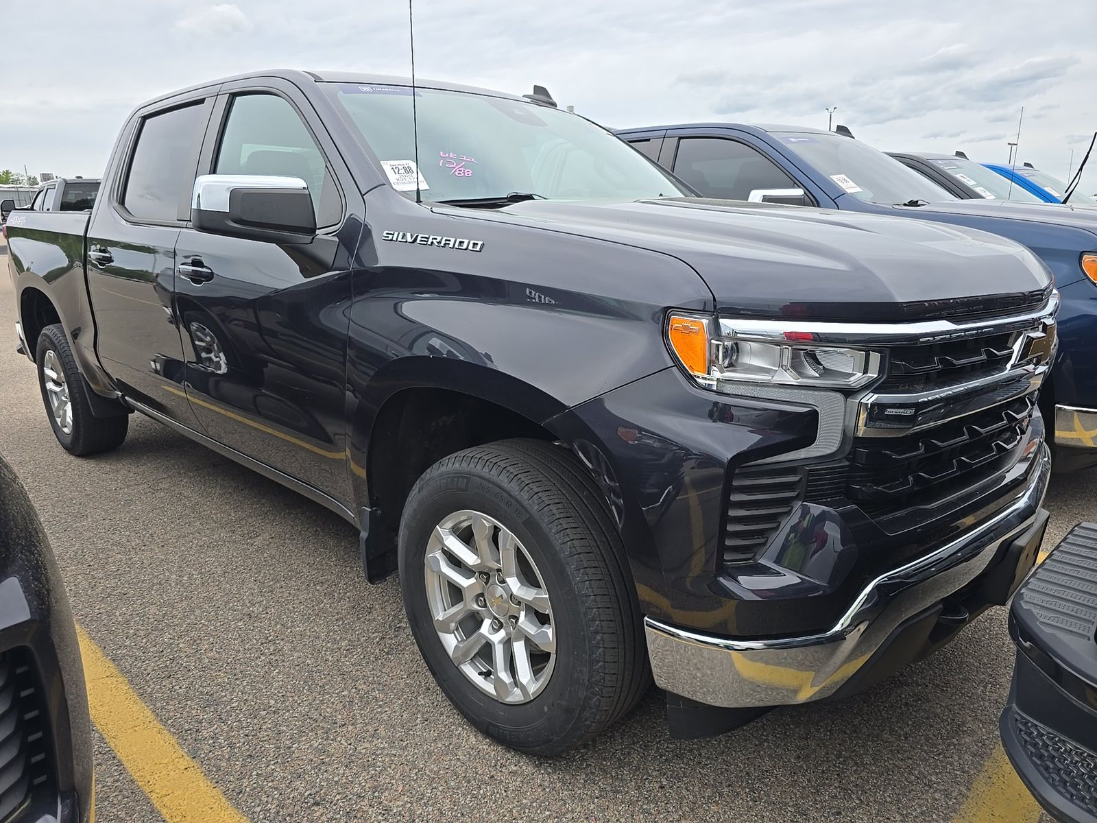 2023 Chevrolet Silverado 1500 LT AWD