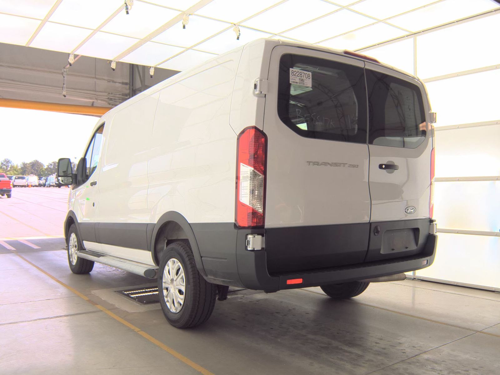 FORD TRANSIT 250 - 7