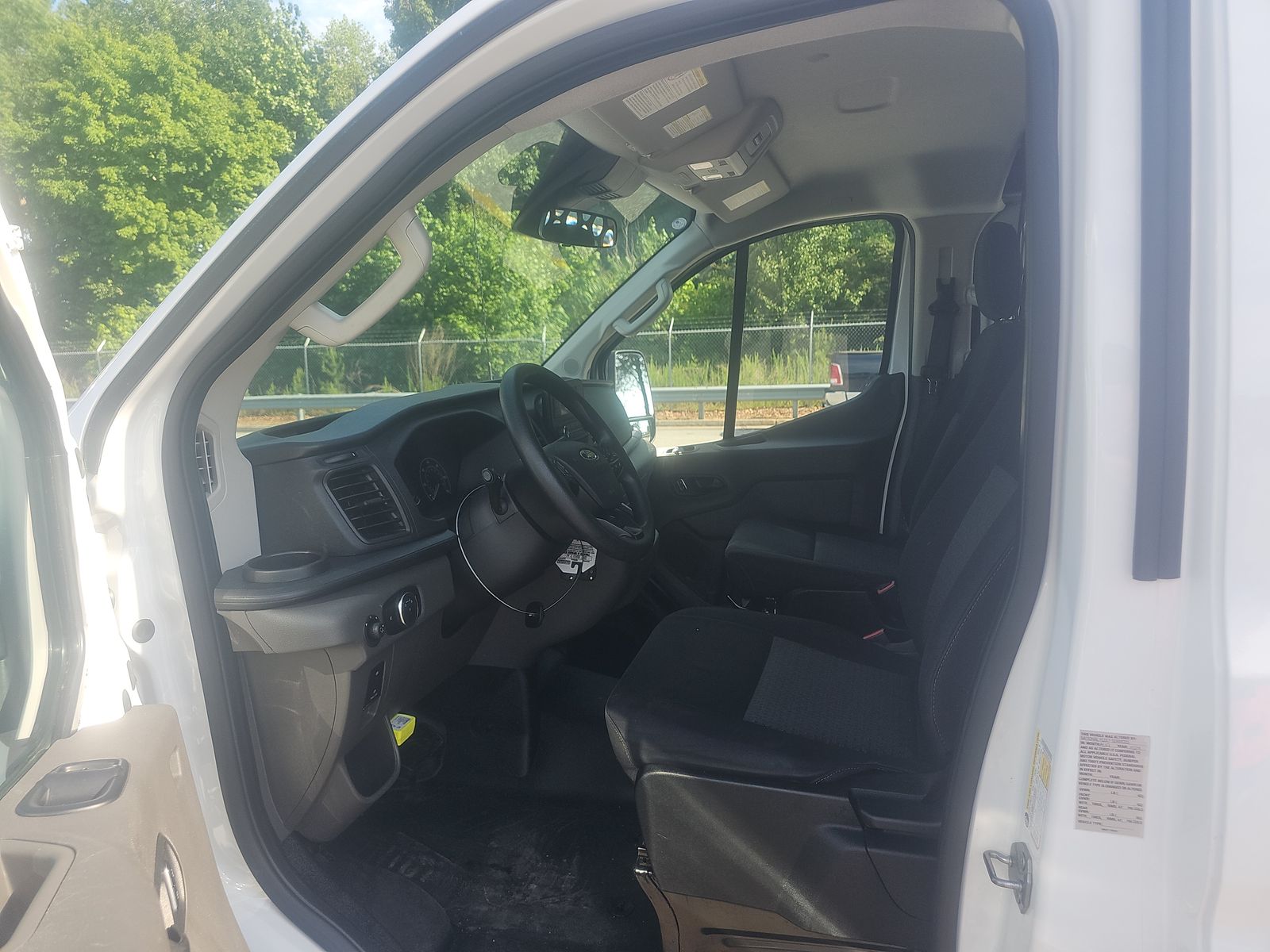FORD TRANSIT 250 - 8