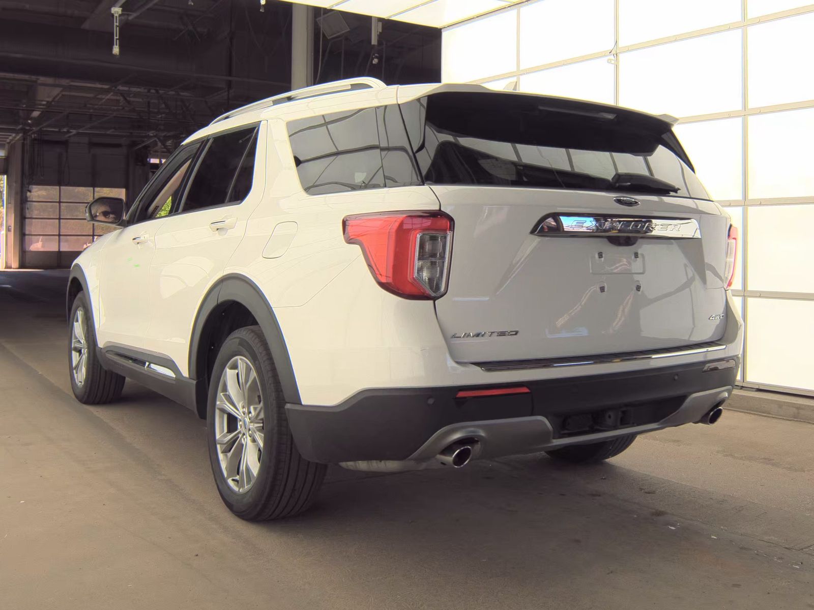 FORD EXPLORER - 9