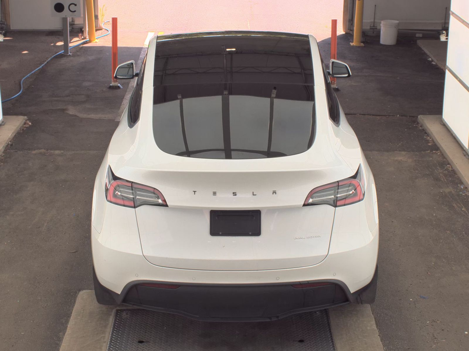 TESLA MODEL Y - 7