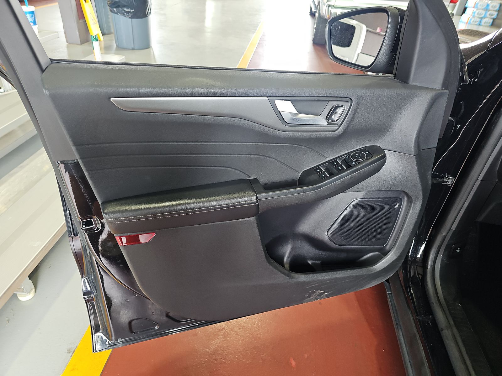 FORD ESCAPE - 10