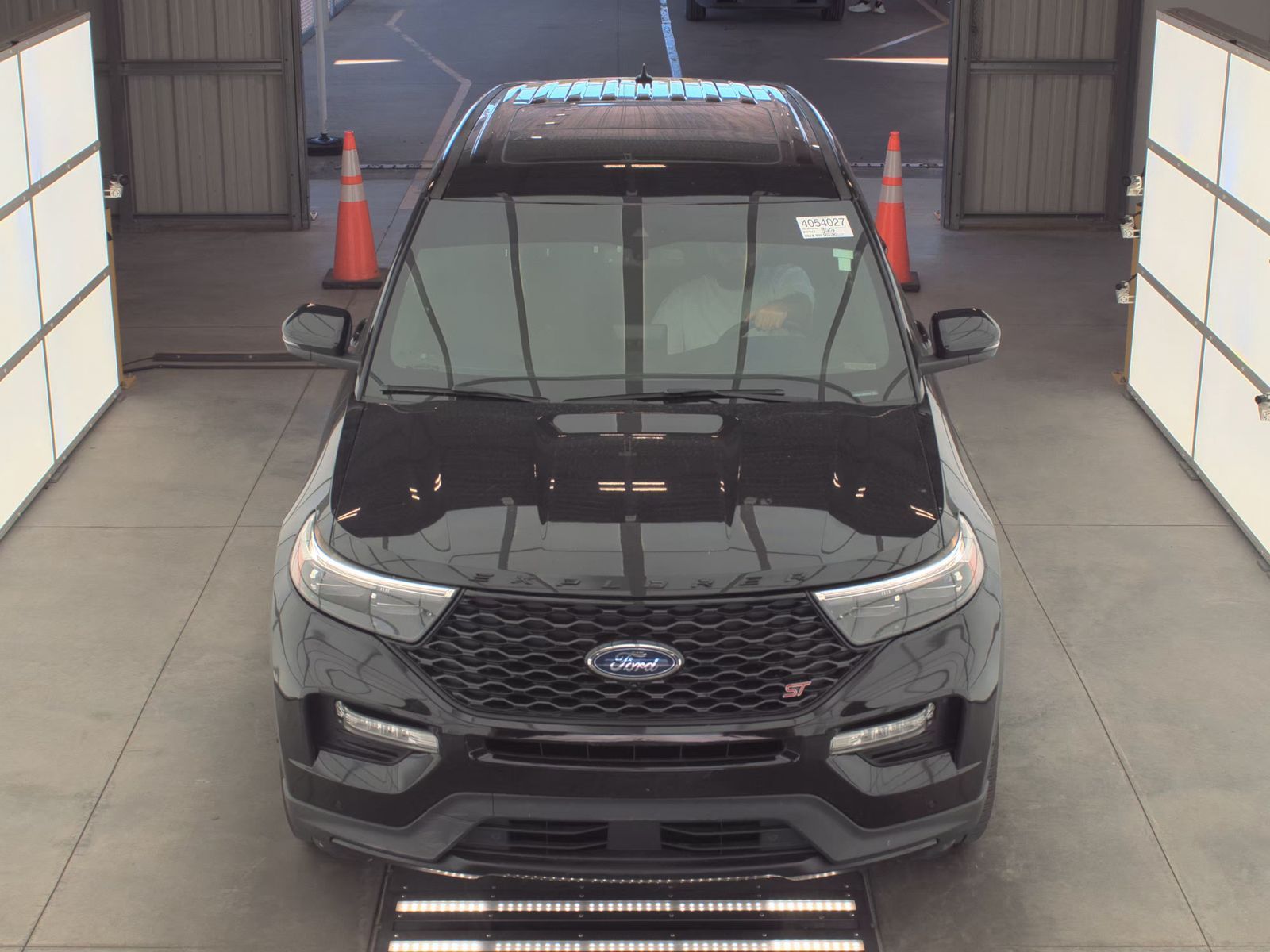 FORD EXPLORER - 3