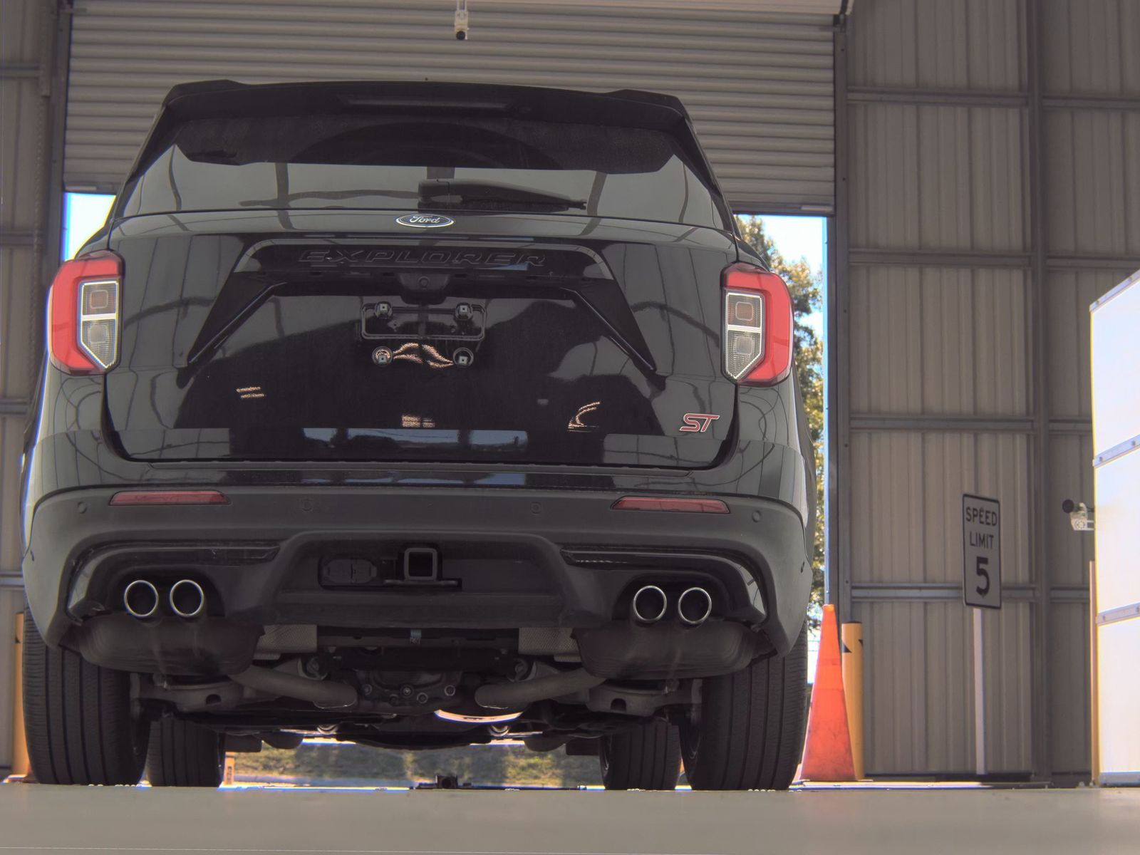 FORD EXPLORER - 8