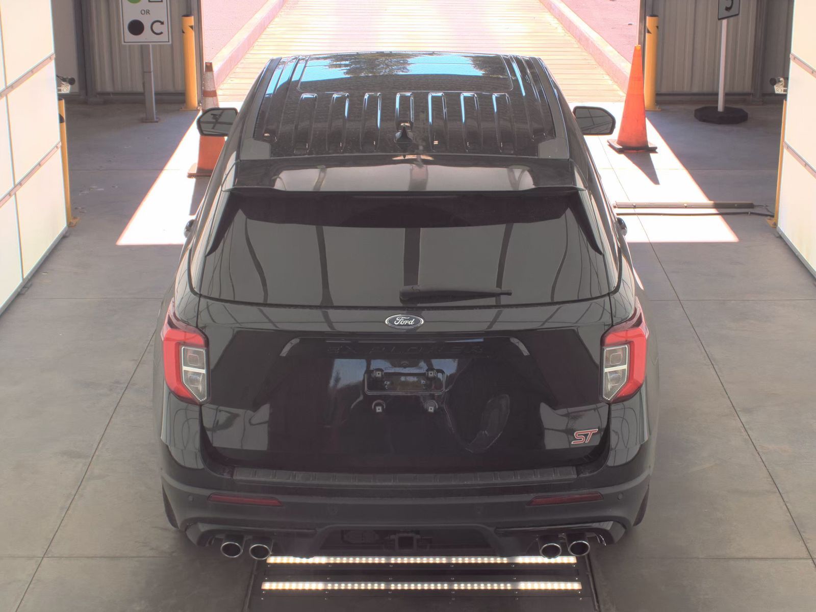 FORD EXPLORER - 7