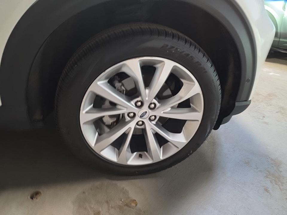 FORD EXPLORER - 10