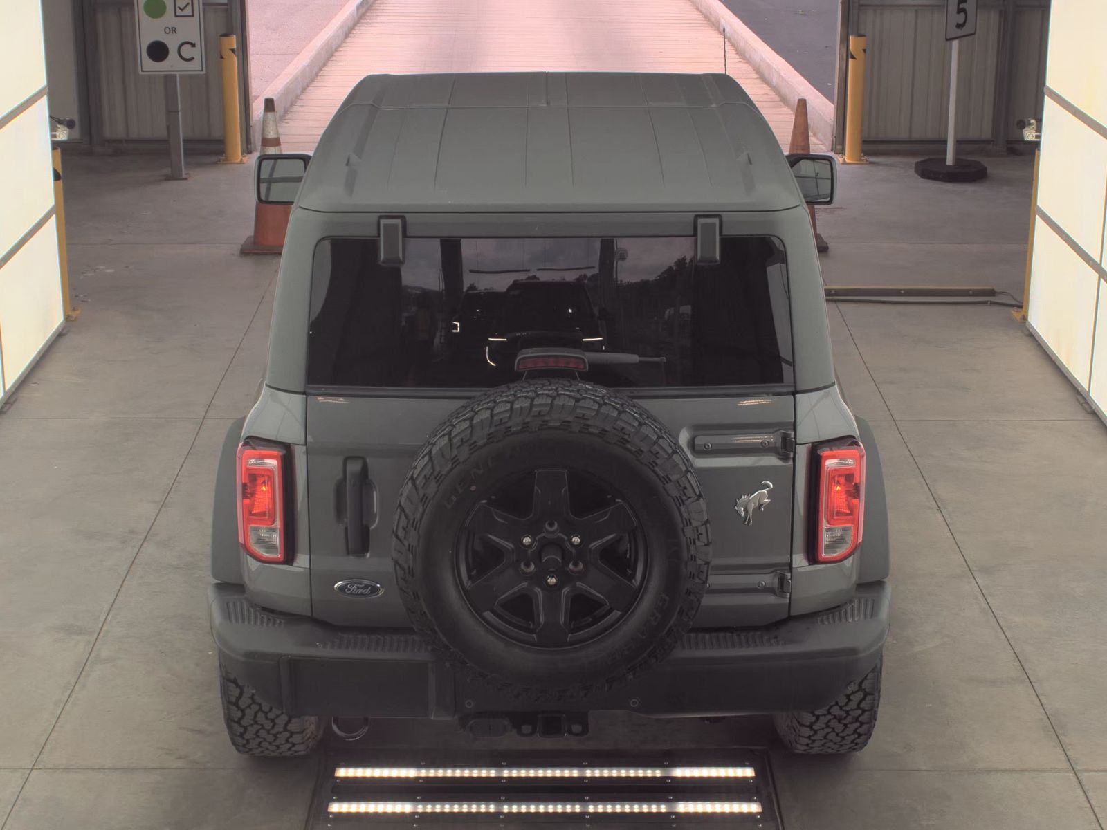 FORD BRONCO - 7