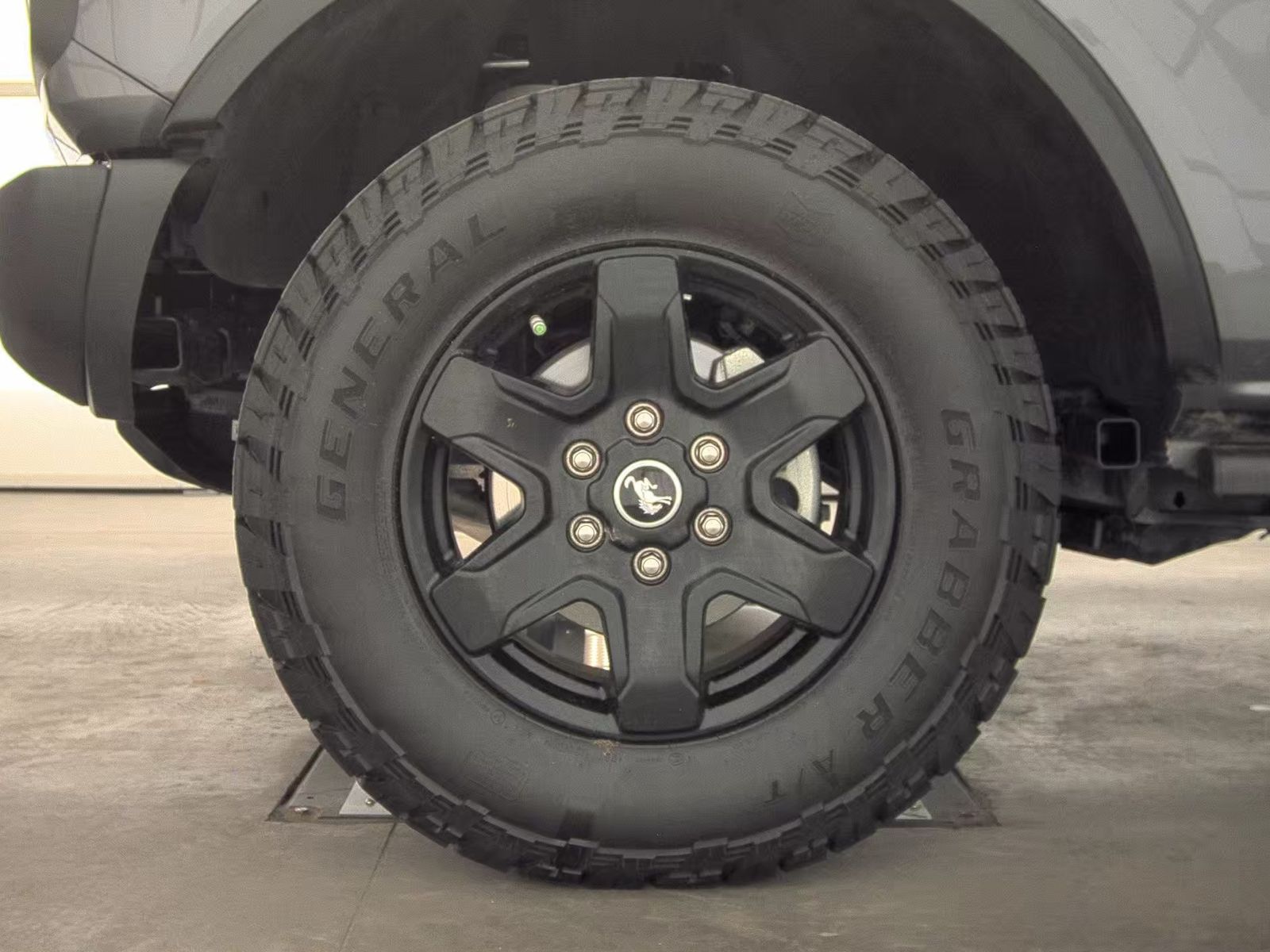 FORD BRONCO - 10